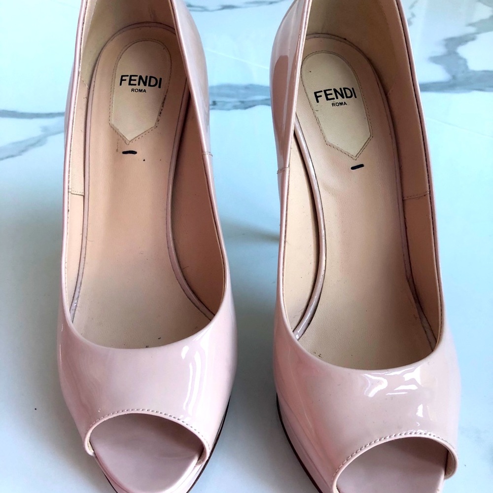 Fendi nude patent heels